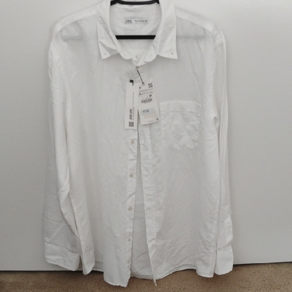 Zara Men's Crisp White Button-Down Shirt